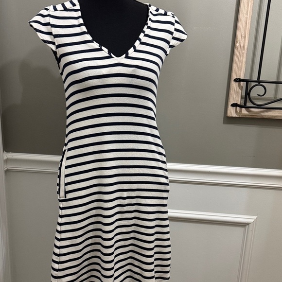 Monteau Dresses & Skirts - Striped Black and White Dress monteau Los Angeles size XS